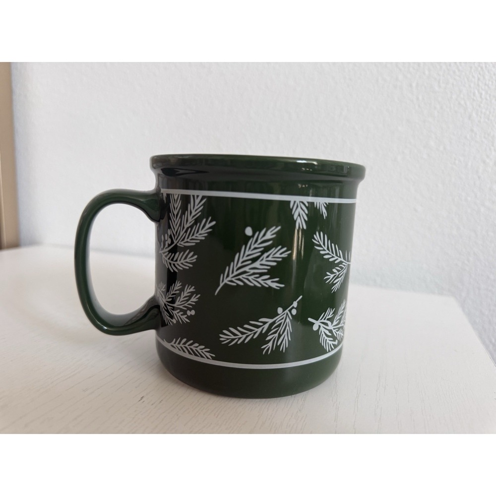 Hallmark Christmas Holiday 2022 Pine Branches Holly Green Coffee Tea Cup Mug EUC